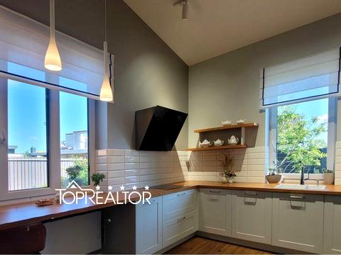 будинок за адресою Центральна