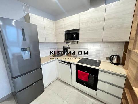 квартира за адресою Київ, Дніпровська набережна вул., 17-К