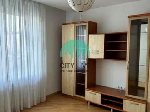 квартира за адресою Тролейбусна вул., 28