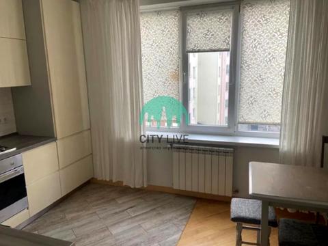 квартира за адресою Тролейбусна вул., 28