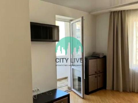 квартира за адресою Тролейбусна вул., 28