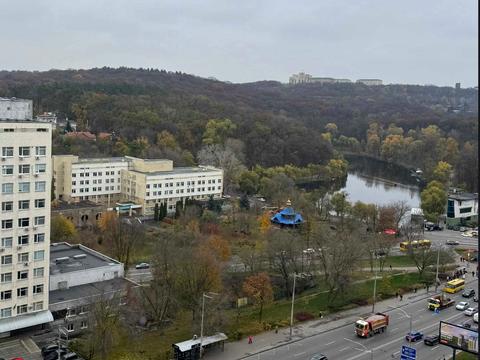 квартира по адресу Голосеевский просп. (40-летия Октября), 68