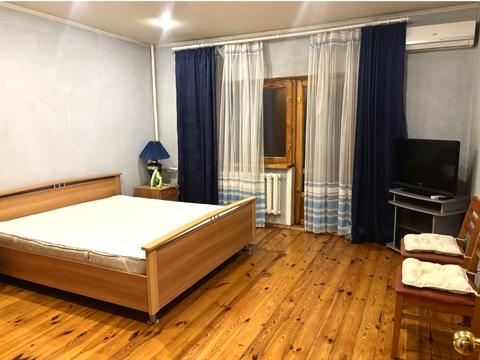 будинок за адресою Павла Загребельного вул. (Миколи Раєвського)