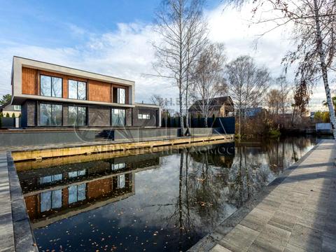 будинок за адресою смт. Козин, Лугова вул.