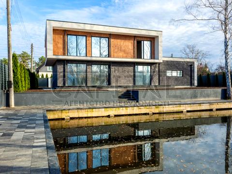 будинок за адресою смт. Козин, Лугова вул.