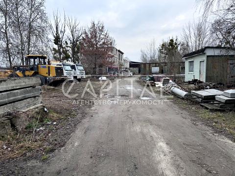 коммерческая по адресу Любомирська ул., 9