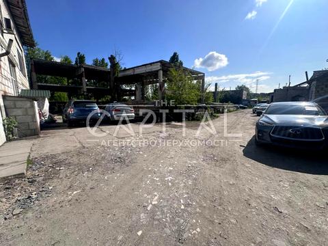 коммерческая по адресу Любомирська ул., 9