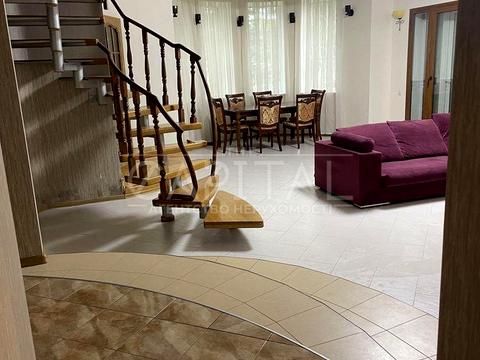 будинок за адресою с. Гатне, Квітнева вул.