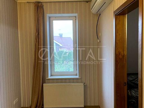 будинок за адресою с. Гатне, Квітнева вул.