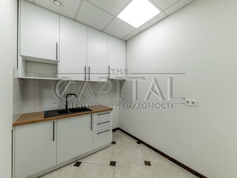 комерційна за адресою Січових Стрільців вул. (Артема), 50