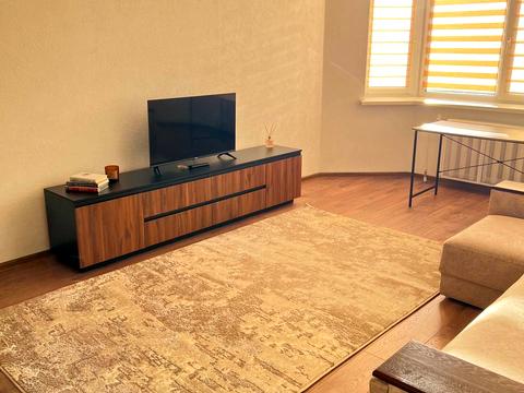 квартира за адресою Анни Ахматової вул., 35-А