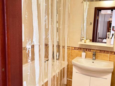 квартира за адресою Анни Ахматової вул., 35-А