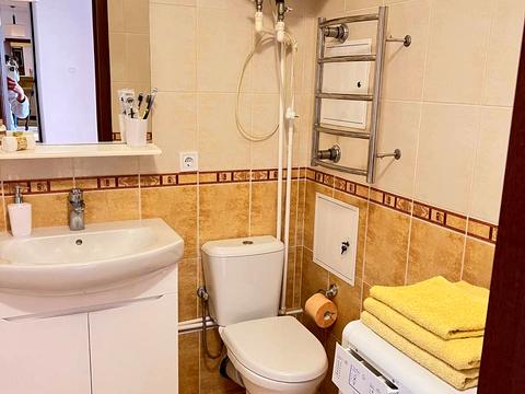 квартира за адресою Анни Ахматової вул., 35-А