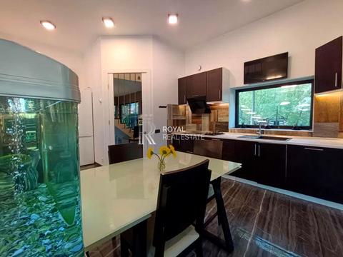 будинок за адресою Дачна