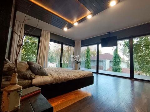 будинок за адресою Дачна