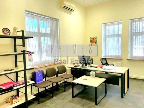 комерційна за адресою Паторжинського вул., 14