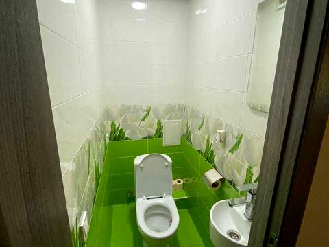 комерційна за адресою Писаржевського вул., 2