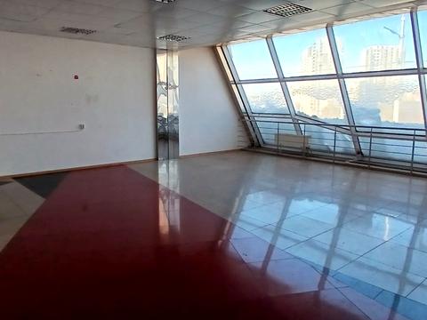 комерційна за адресою Вадима Гетьмана вул., 48а