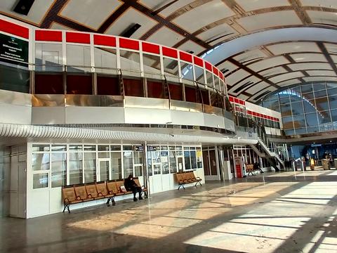 комерційна за адресою Вадима Гетьмана вул., 48а