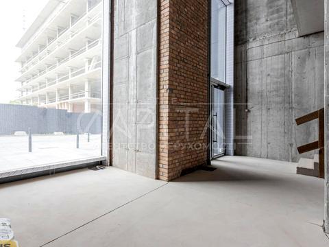 коммерческая по адресу вул. Ґарета Джонса, 8