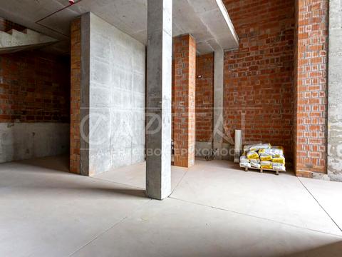 коммерческая по адресу вул. Ґарета Джонса, 8