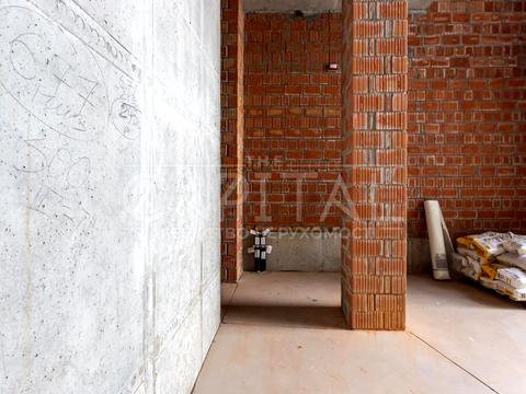 коммерческая по адресу вул. Ґарета Джонса, 8