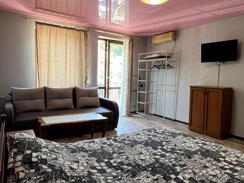 квартира за адресою Дерибасівська вул., 20