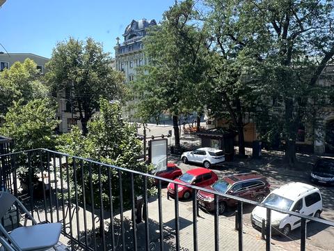 квартира за адресою Дерибасівська вул., 20