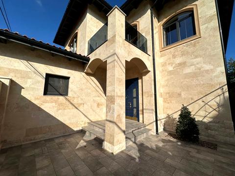 будинок за адресою Рівності пров.