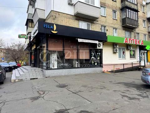 комерційна за адресою вул. Будівельників, 8