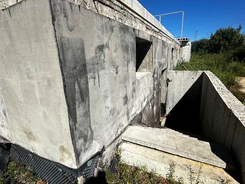 комерційна за адресою Жовтнева вул., 7