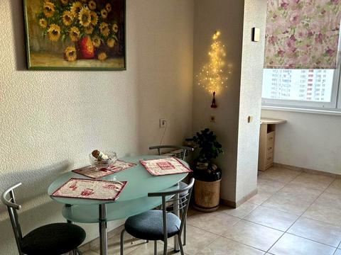 квартира за адресою Київ, Бориса Гмирі вул., 1