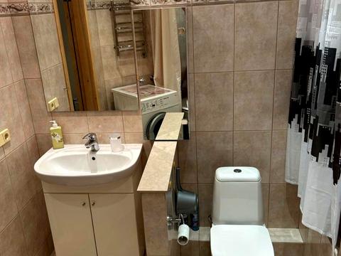 квартира за адресою Київ, Бориса Гмирі вул., 1