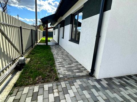 дом по адресу київська