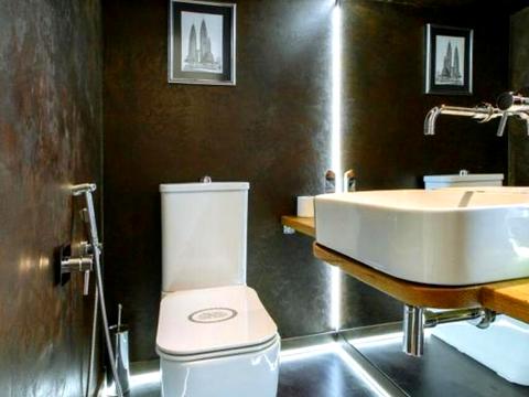 комерційна за адресою Шота Руставелі вул., 30-Б