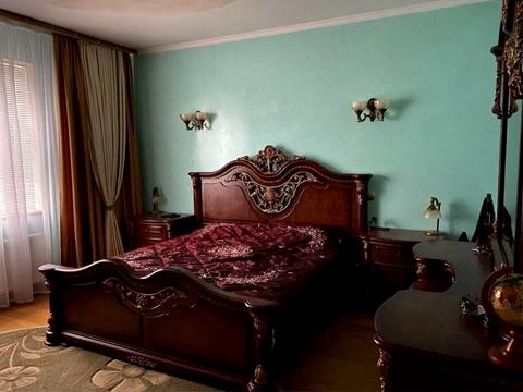 будинок за адресою Грушевського вул.