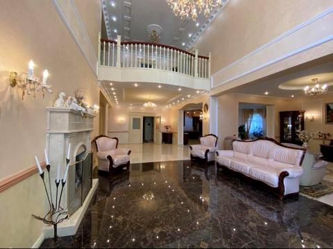 будинок за адресою Грушевського вул.