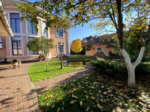 будинок за адресою Грушевського вул.