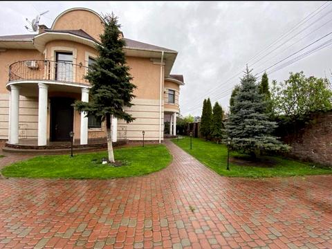 будинок за адресою Грушевського вул.