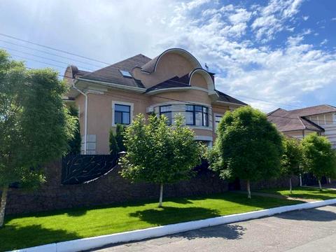 будинок за адресою Грушевського вул.