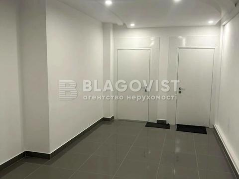 комерційна за адресою Центральна вул., 21-Б