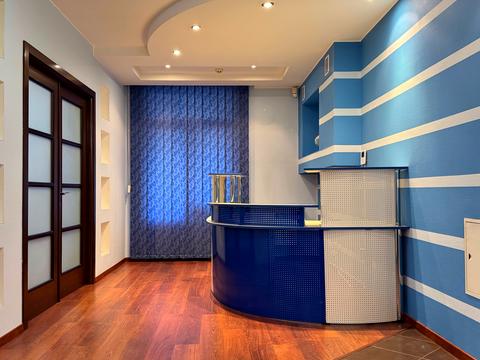 комерційна за адресою Раїси Окіпної вул., 4-А