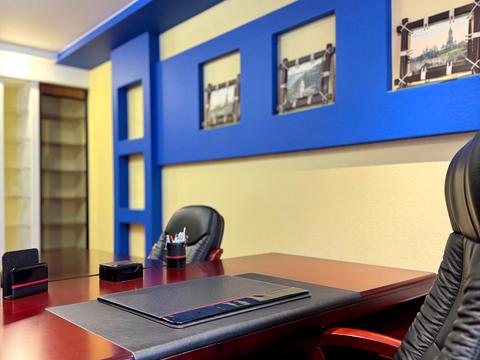 комерційна за адресою Раїси Окіпної вул., 4-А