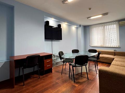 комерційна за адресою Раїси Окіпної вул., 4-А