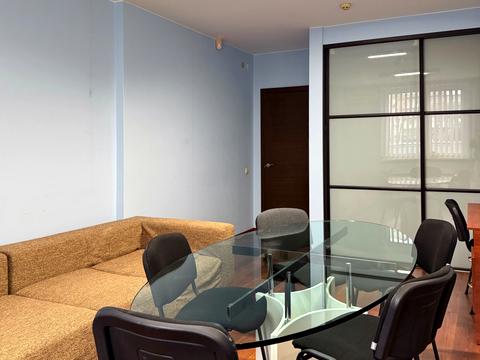 комерційна за адресою Раїси Окіпної вул., 4-А