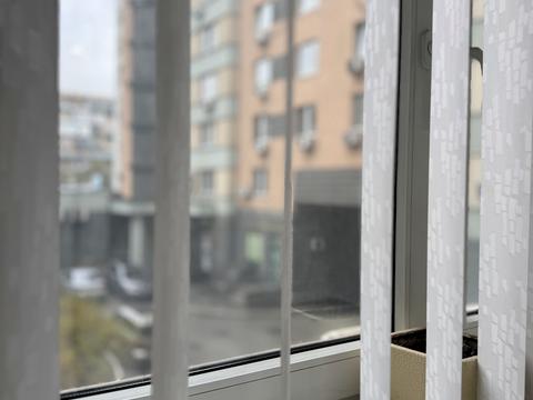 комерційна за адресою Раїси Окіпної вул., 4-А