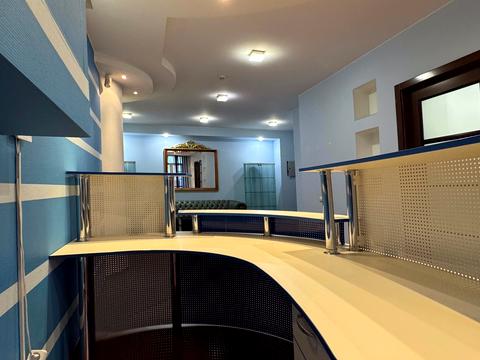 комерційна за адресою Раїси Окіпної вул., 4-А