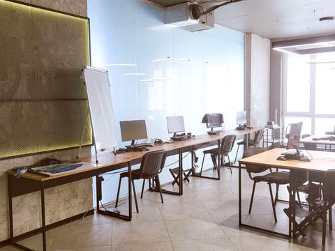 комерційна за адресою Центральна вул., 21-Б