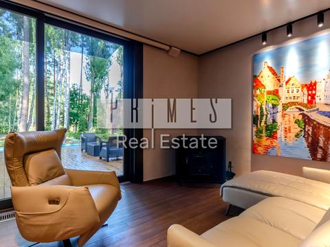 будинок за адресою Набережна вул.