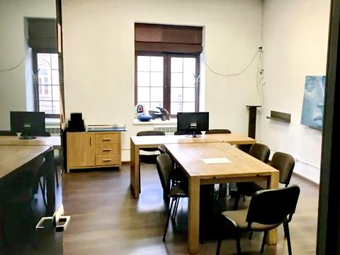 комерційна за адресою Кожум'яцька вул., 10